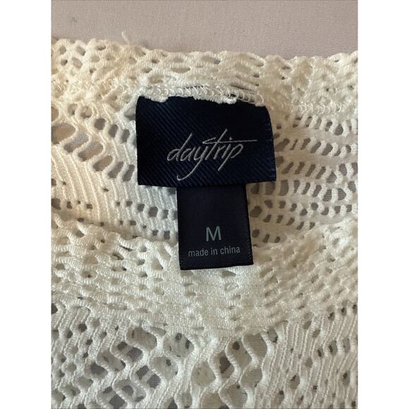 Daytrip‎ Women’s M Boho Chic Stretch Lace Mesh Cream Raw Top Beach Cover Up - Picture 5 of 9